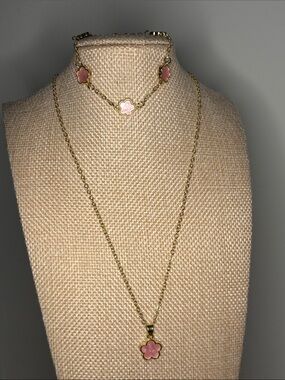 Floral Pink Clover Bracelet & Necklace - Gold Tone